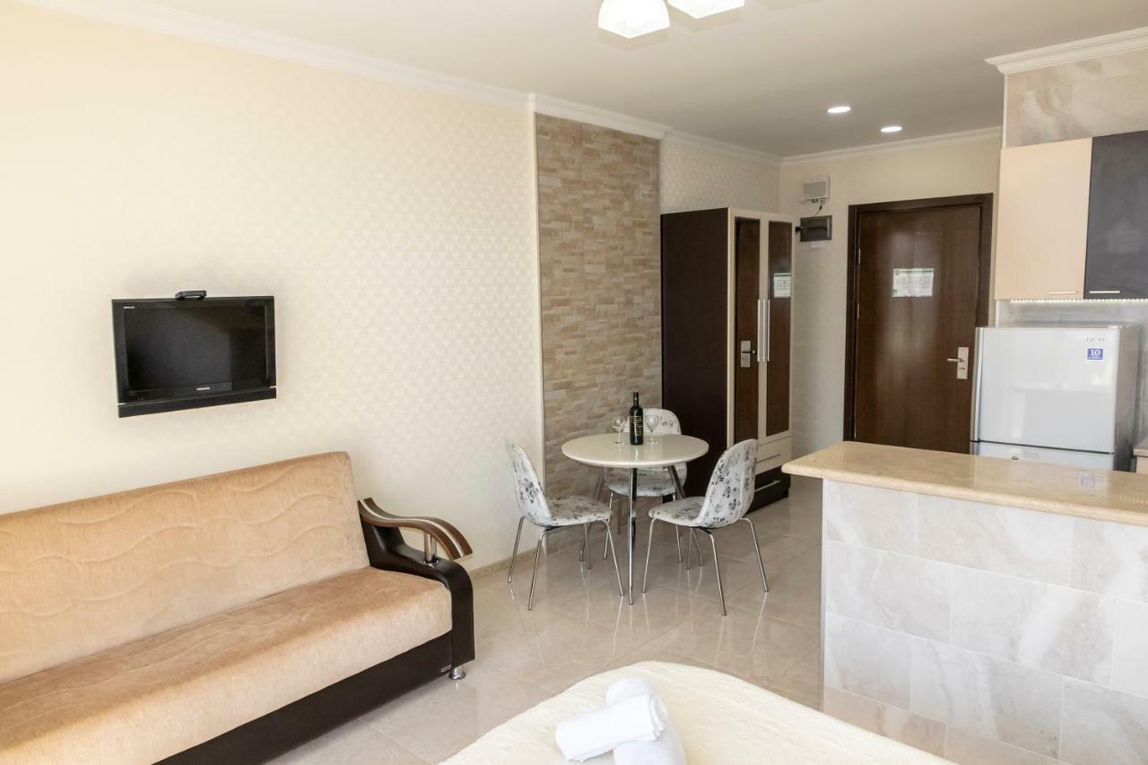 Orbi Apartment Ruslan Batumi Exteriör bild