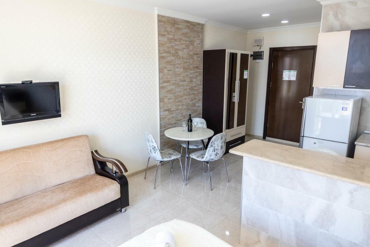 Orbi Apartment Ruslan Batumi Exteriör bild
