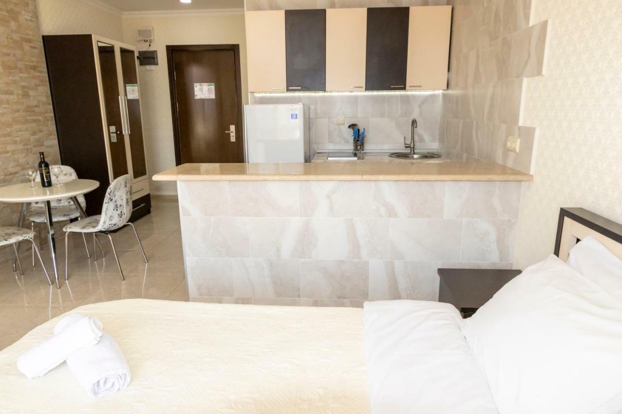 Orbi Apartment Ruslan Batumi Exteriör bild